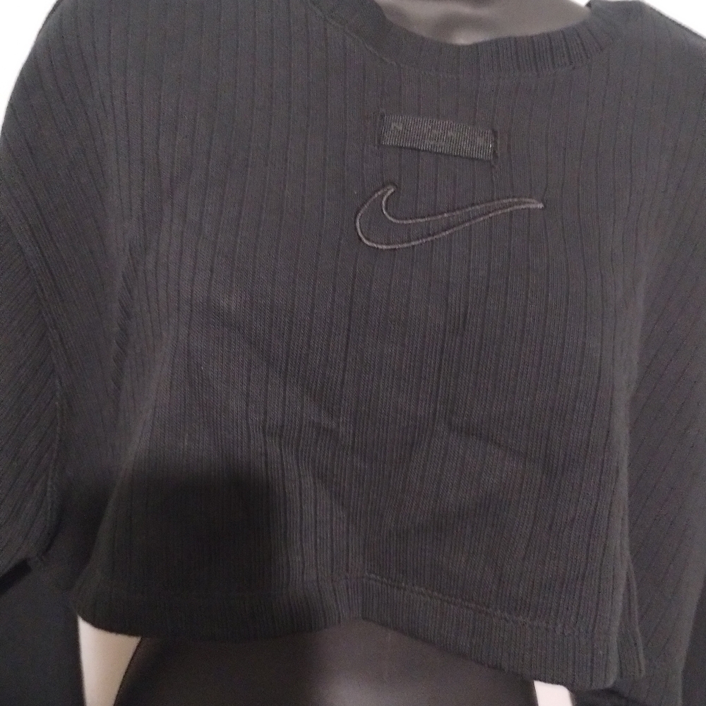 Nike Women's Black Track Pants & Cropped Sweatshirt Set - Picture 10 of 12